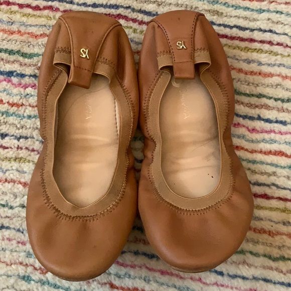 Yosi Samra Tan Foldable Ballet Flat